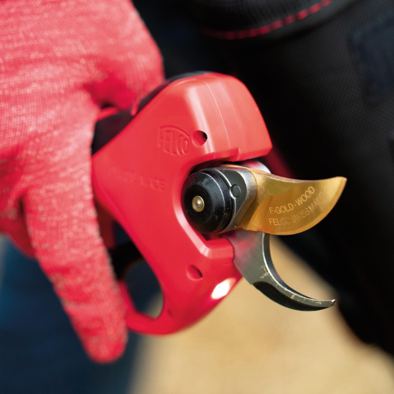 FELCO 834W Elektrické nožnice so strihom do 34 mm (pre sady)