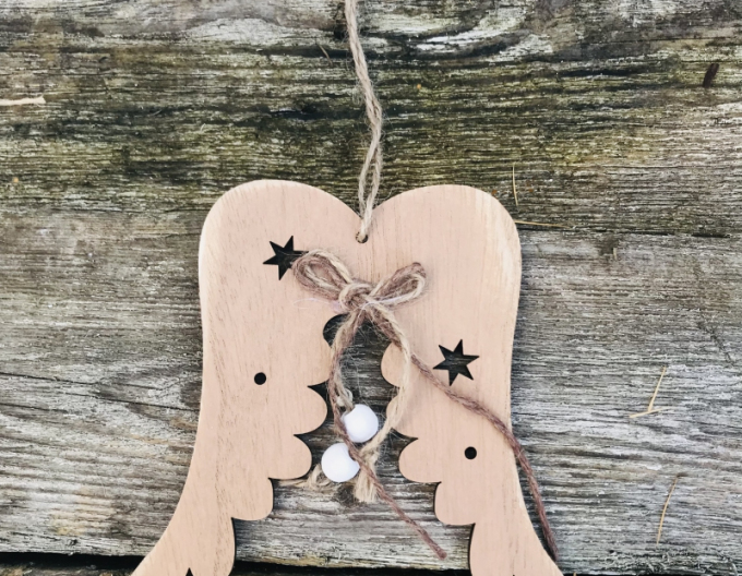 Krídla drevené dekoračné na zavesenie hnedé