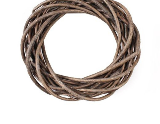 Prútený veniec hnedý 20cm