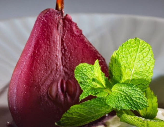 Hruška stĺpová ´Krvavníčka´ letná, podp. Dula, kont. 5l